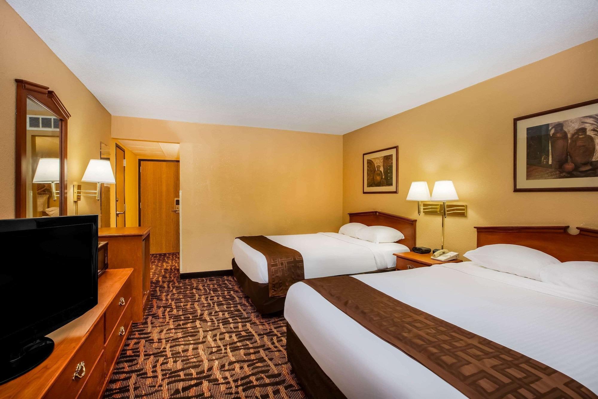 Hotel Super 8 By Wyndham Lawrence Ku Extérieur photo