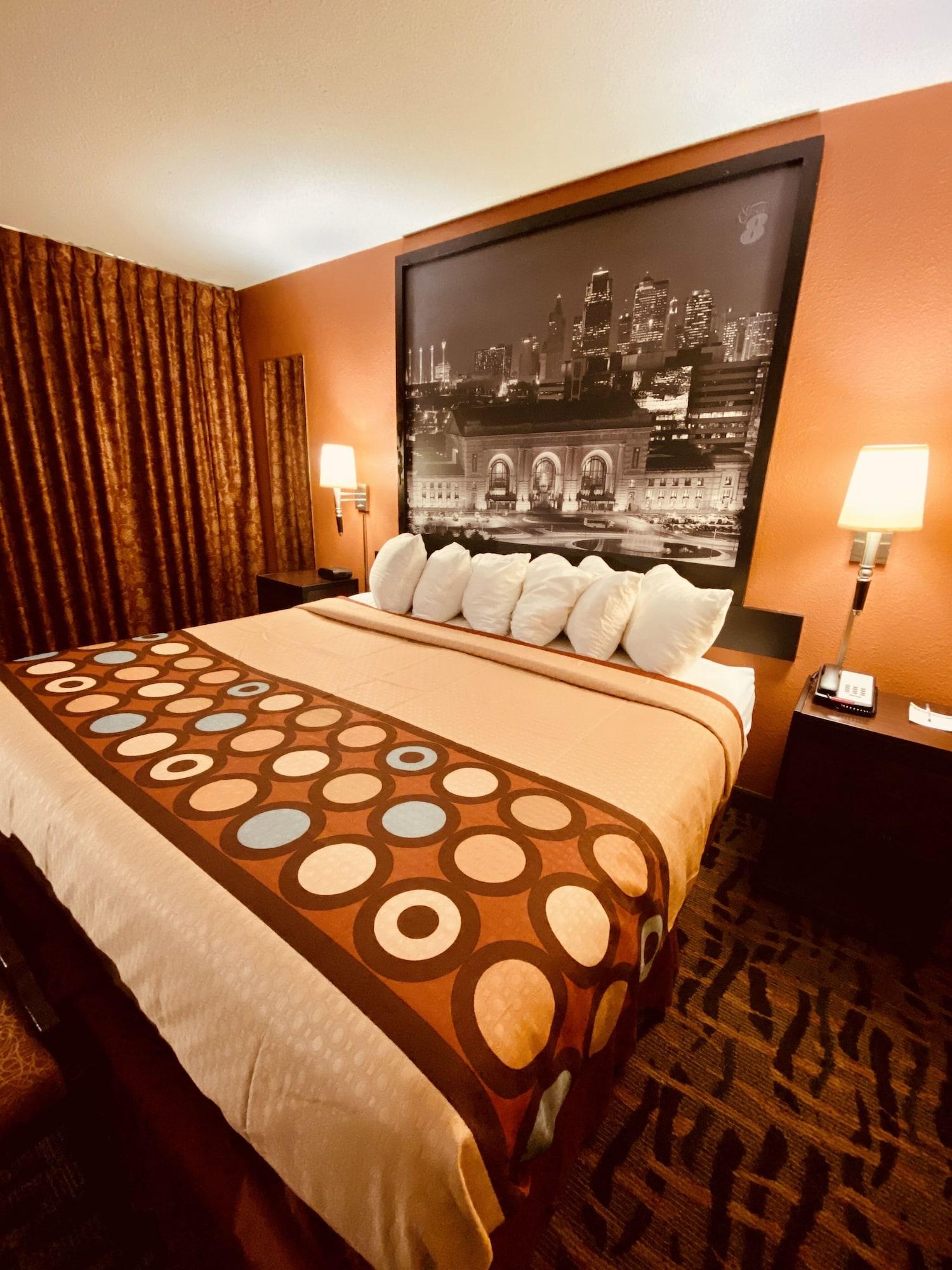 Hotel Super 8 By Wyndham Lawrence Ku Extérieur photo