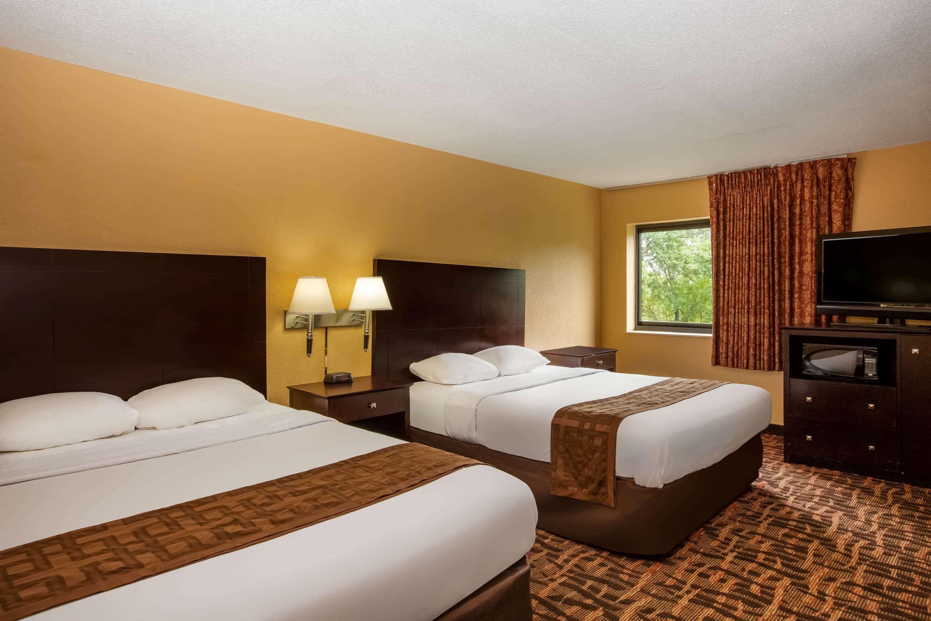 Hotel Super 8 By Wyndham Lawrence Ku Extérieur photo
