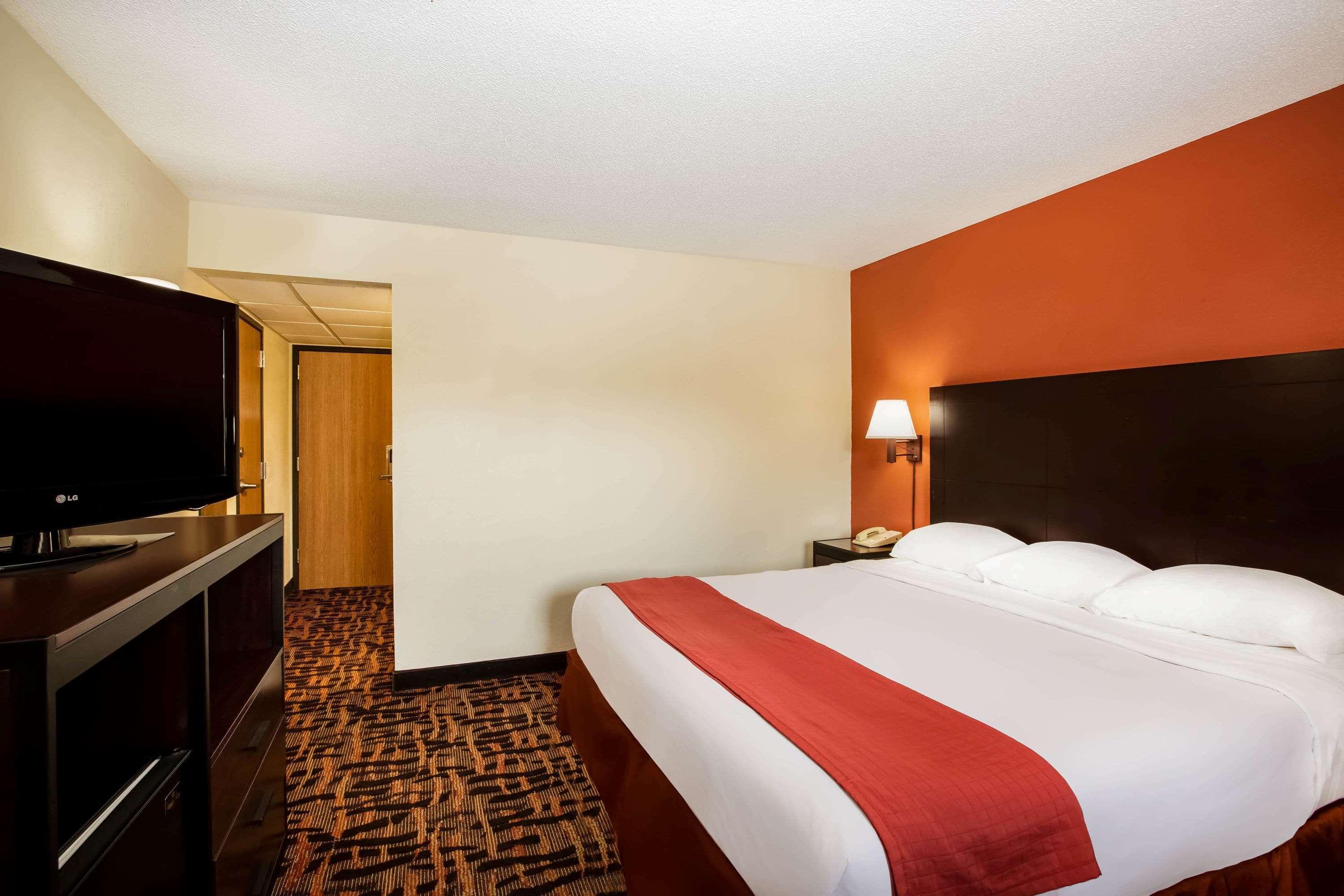 Hotel Super 8 By Wyndham Lawrence Ku Extérieur photo