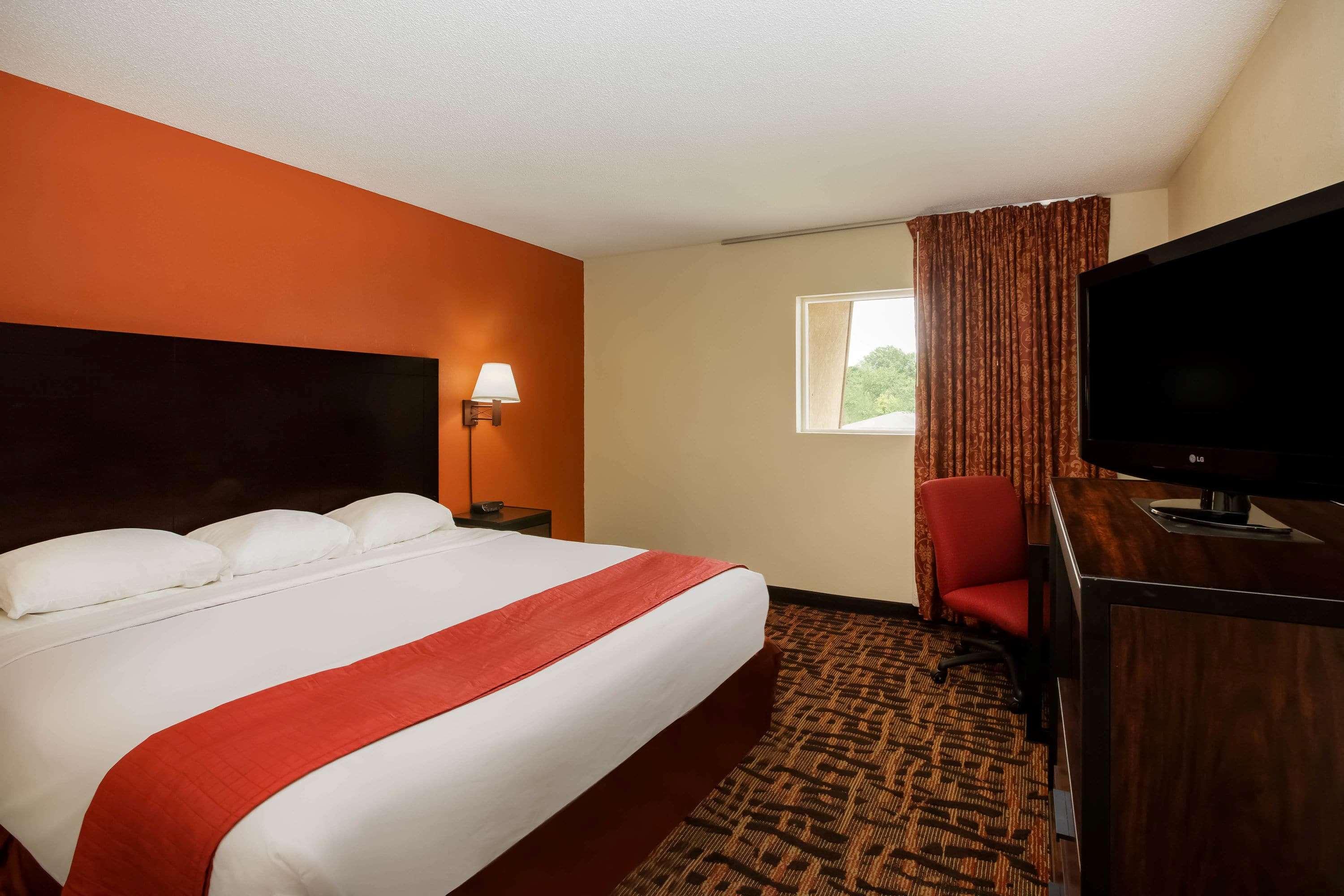 Hotel Super 8 By Wyndham Lawrence Ku Extérieur photo