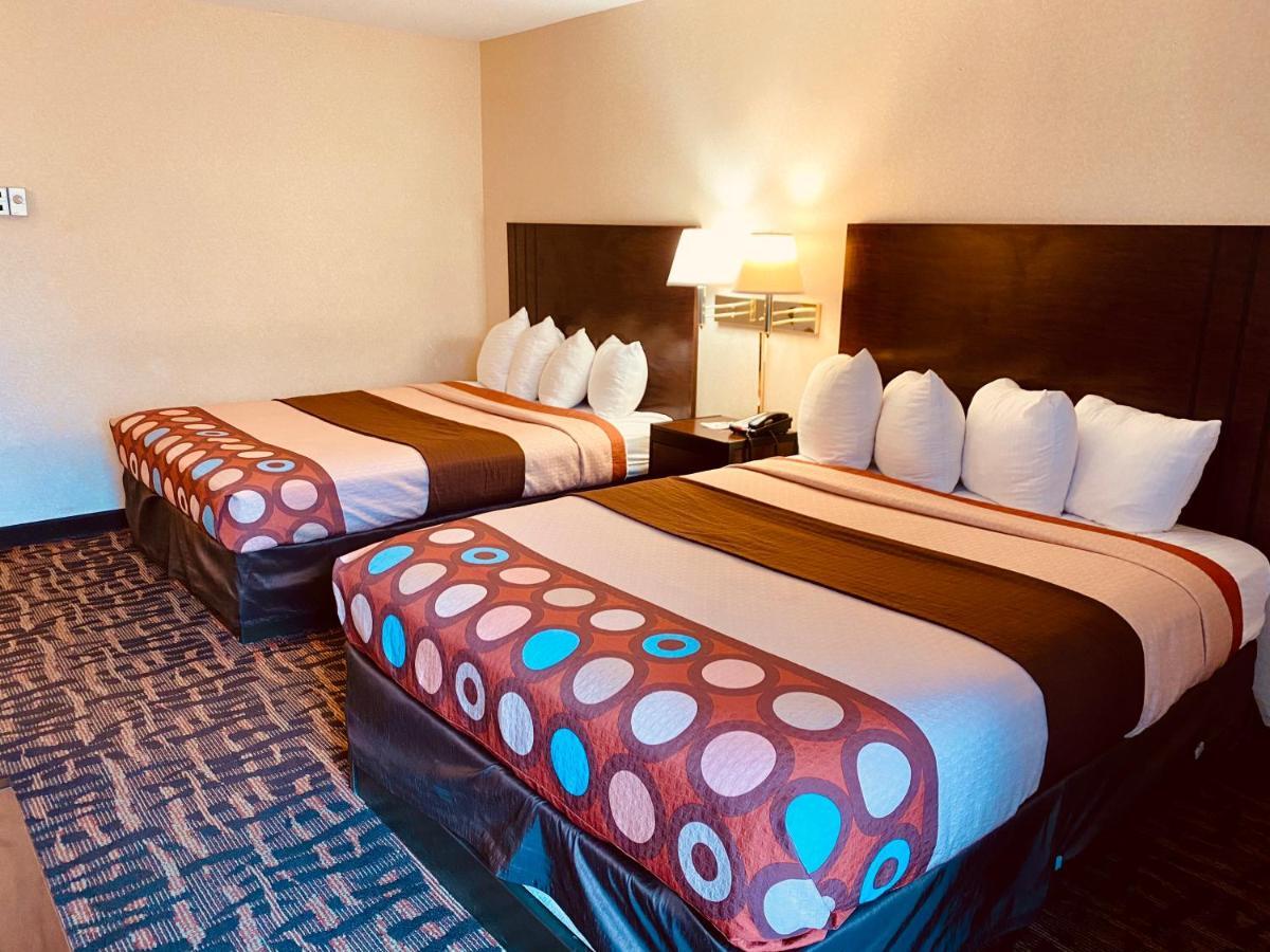 Hotel Super 8 By Wyndham Lawrence Ku Extérieur photo