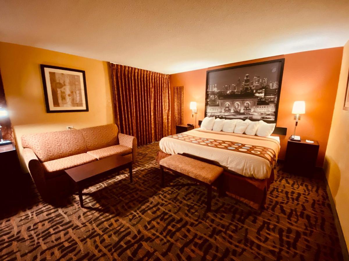 Hotel Super 8 By Wyndham Lawrence Ku Extérieur photo